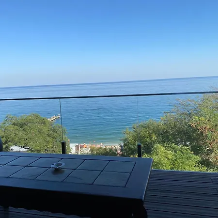 Near The Sea Апартаменты *