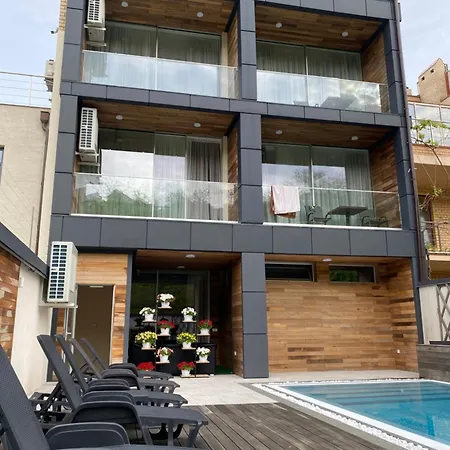 Apartment Near The Sea