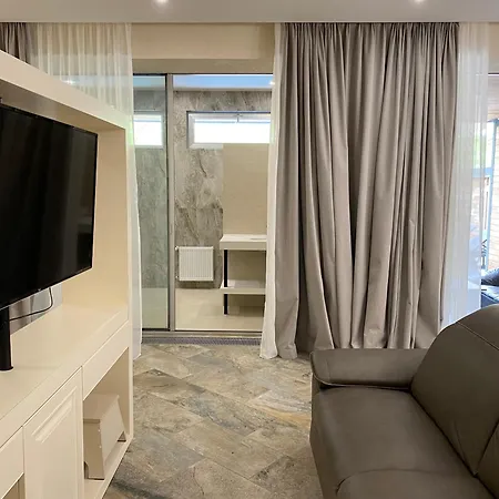 Апартаменты Near The Sea